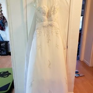 Ivory wedding dress